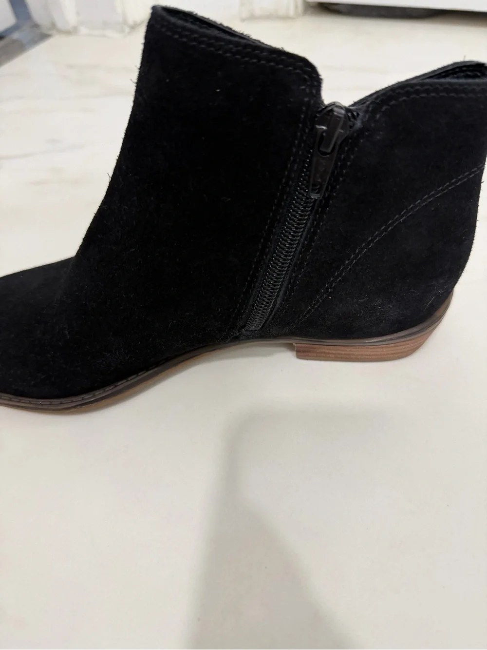 Chelsea & Violet Kids Black Suede Ankle Booties – Size 6